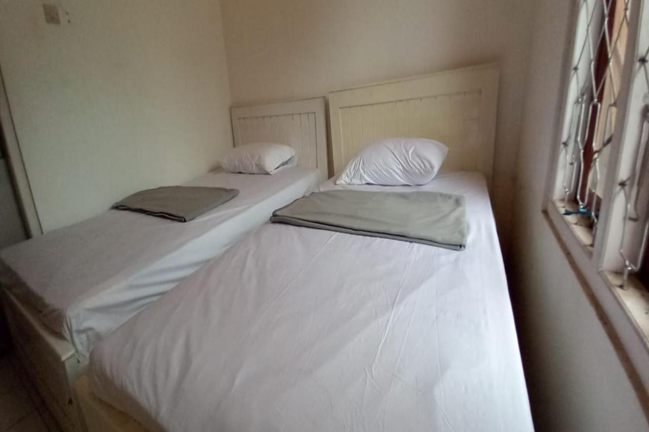 Oyo 90974 Homestay Golo Koe Sejahtera Labuan Bajo Kültér fotó