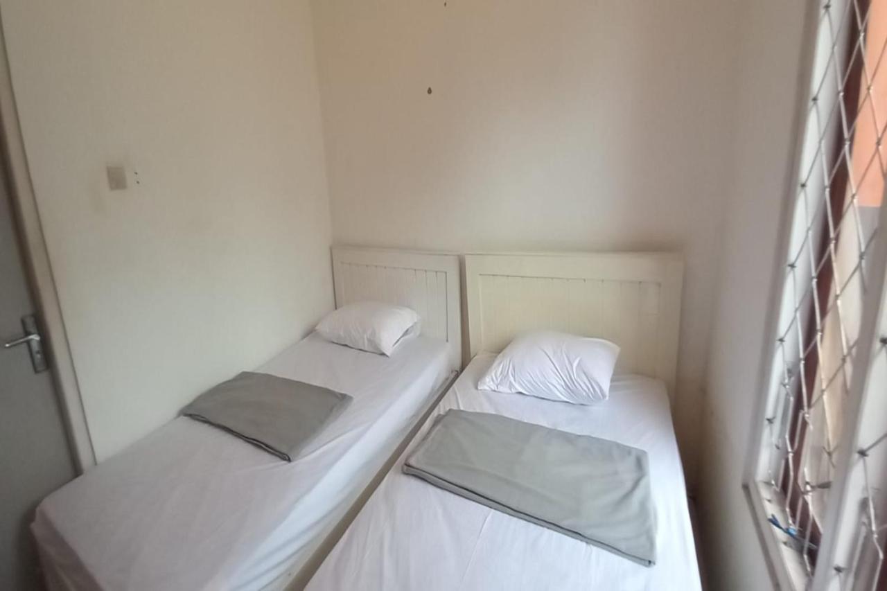 Oyo 90974 Homestay Golo Koe Sejahtera Labuan Bajo Kültér fotó